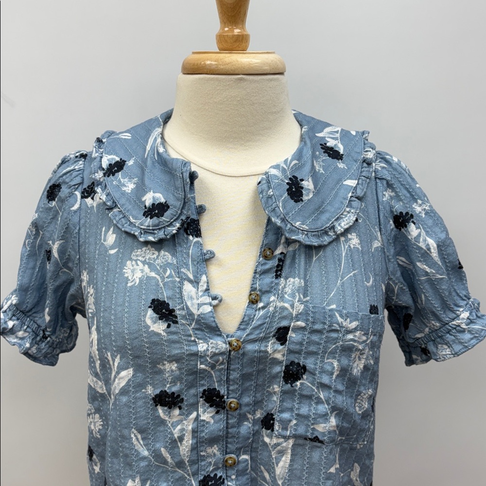 Pilcro Light Blue Floral Button-Down Shirt - Picture 5 of 12